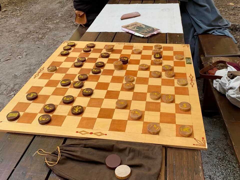 dama